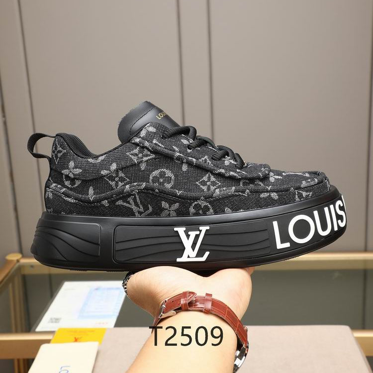 Black Chunky Sneakers